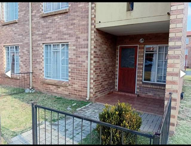 2 BEDROOM APARTMENT FOR SALE IN COMET